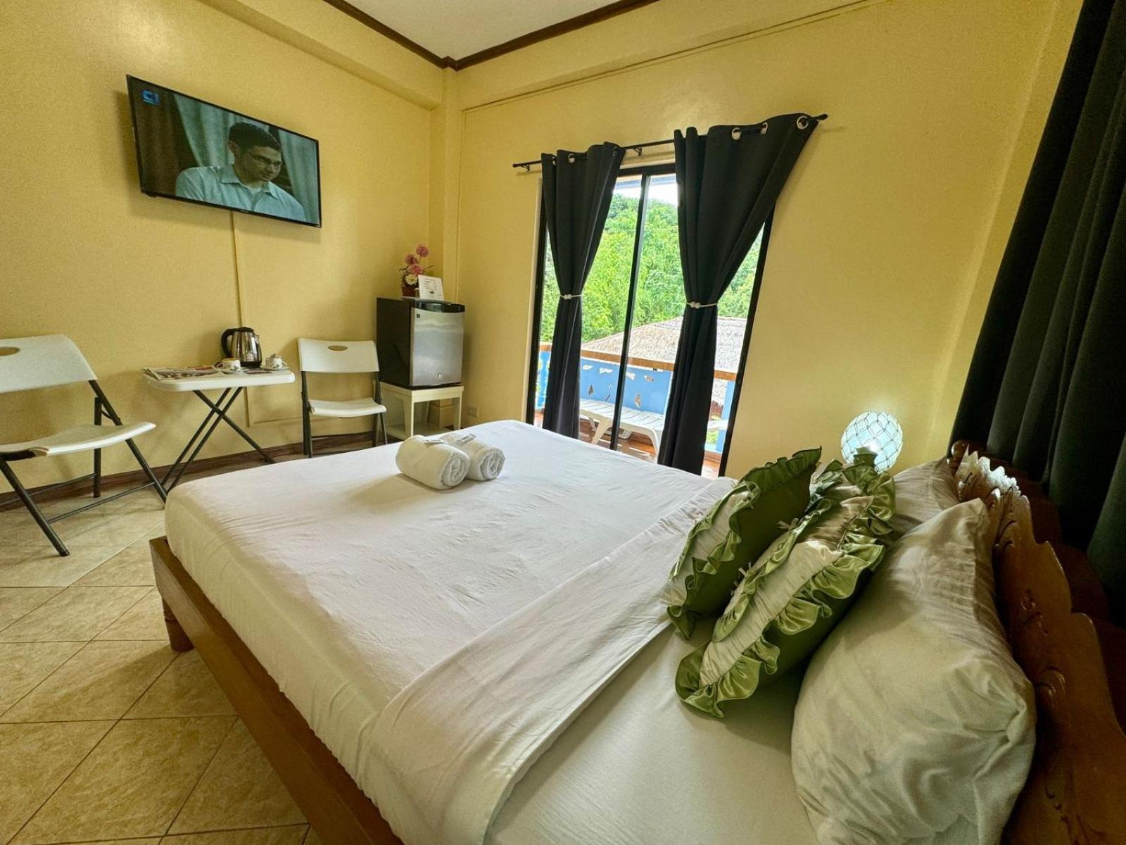 Ocean Breeze Inn Manoc-Manoc Номер фото