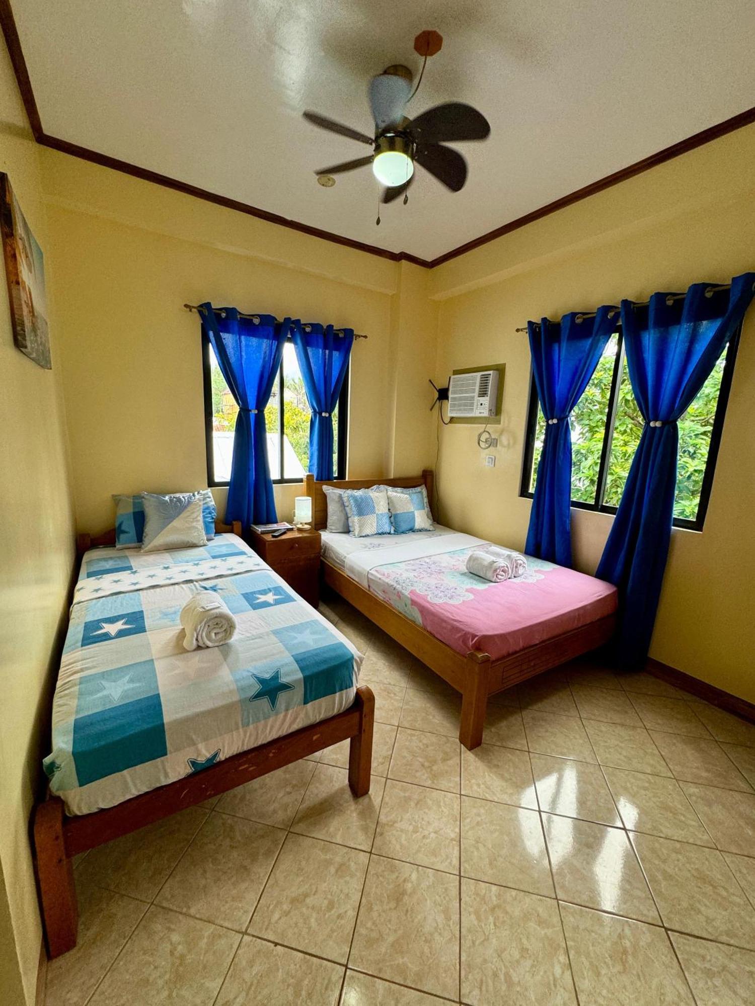 Ocean Breeze Inn Manoc-Manoc Екстер'єр фото