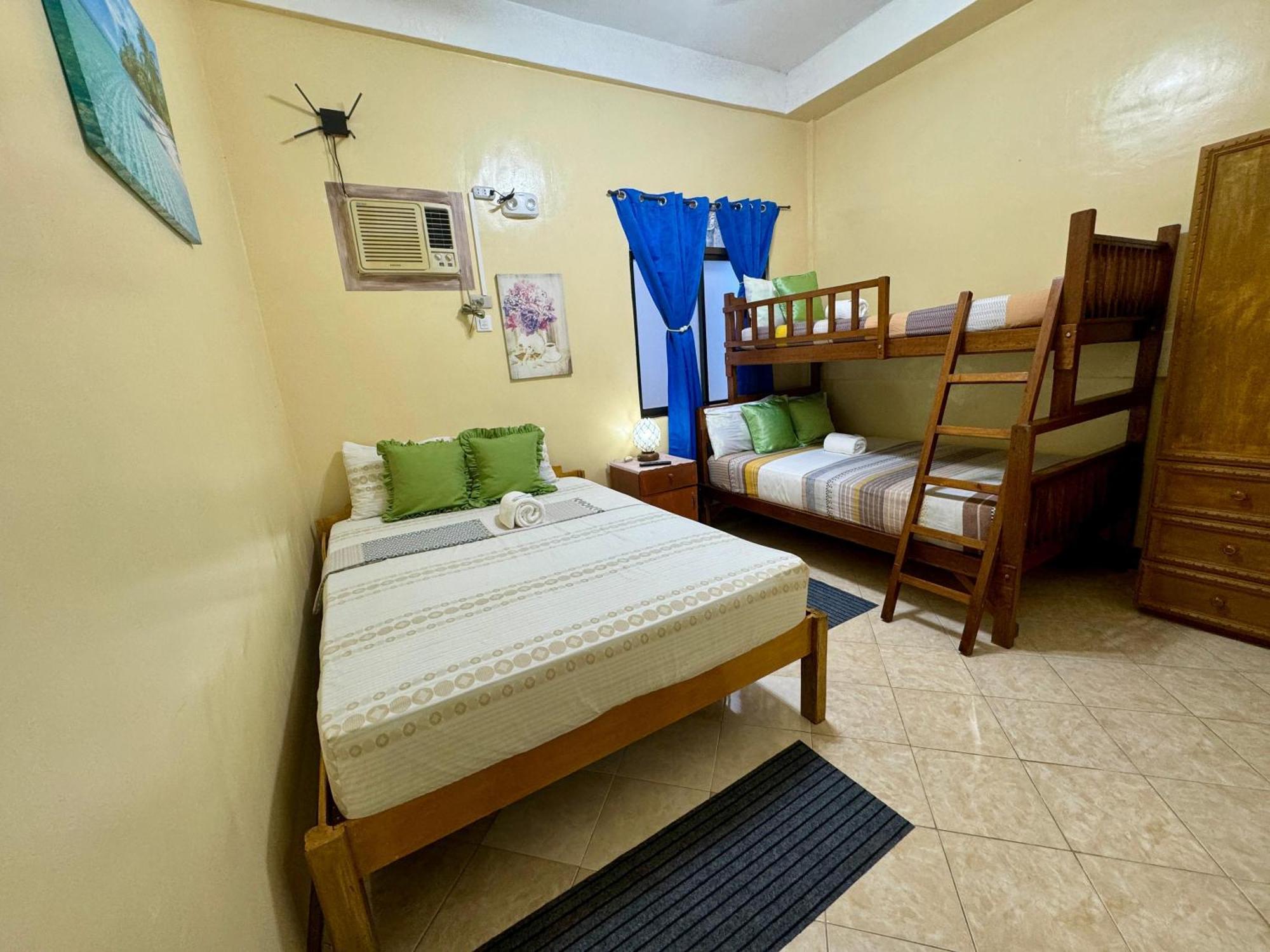 Ocean Breeze Inn Manoc-Manoc Екстер'єр фото