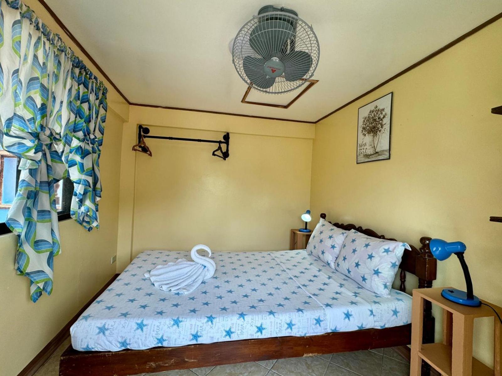 Ocean Breeze Inn Manoc-Manoc Екстер'єр фото