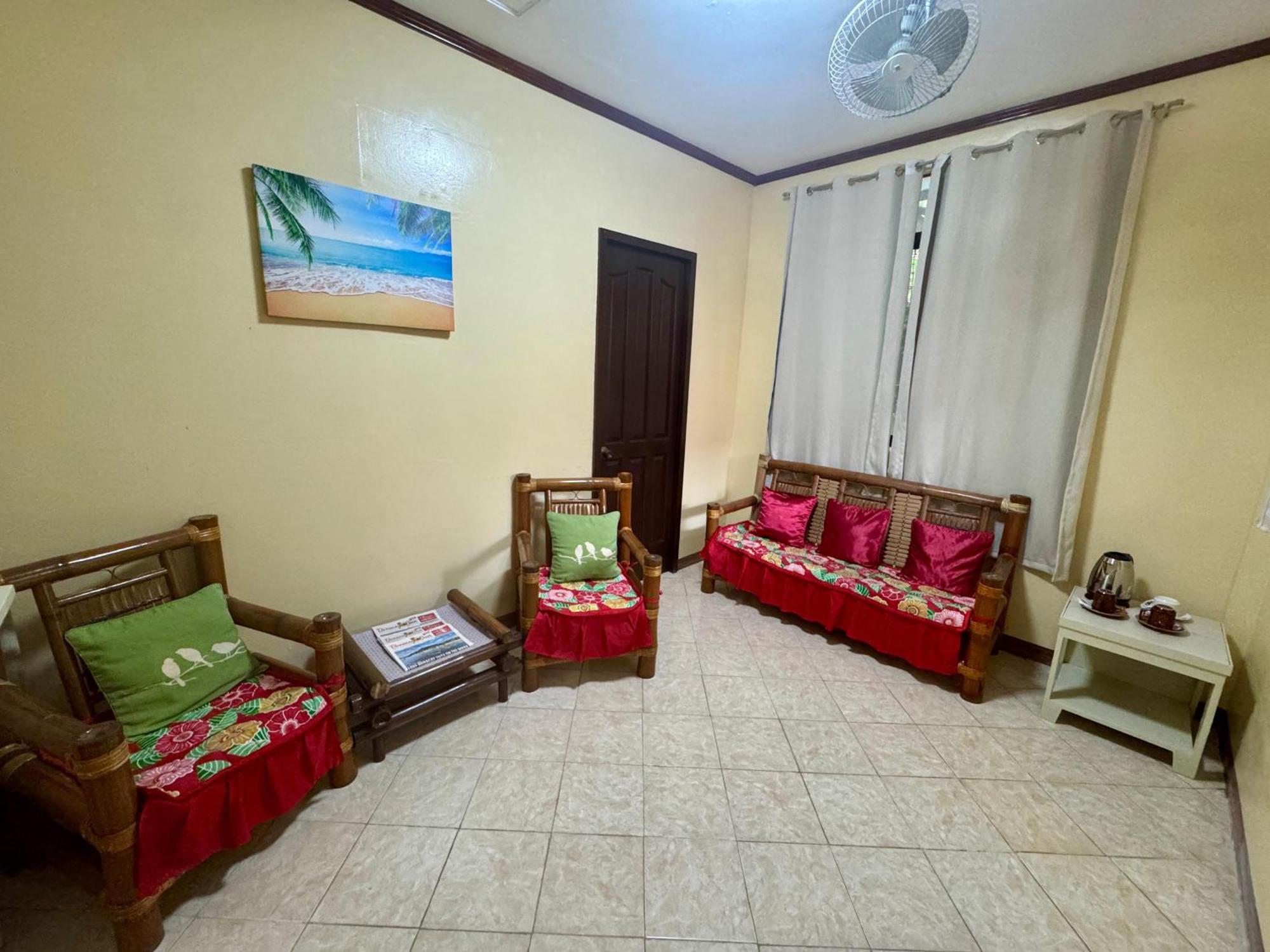 Ocean Breeze Inn Manoc-Manoc Номер фото